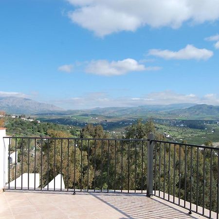 One Bedroom Penthouse Alora Dış mekan fotoğraf